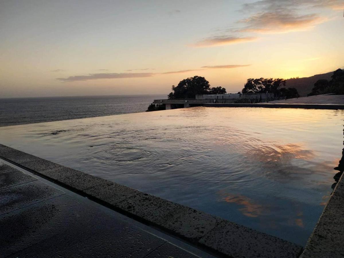 House Rodrigues Villa Agua de Pau Luaran gambar